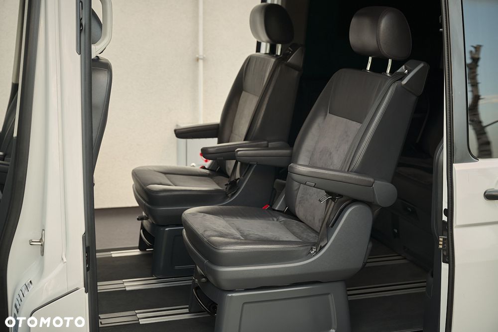 Volkswagen Multivan - 26
