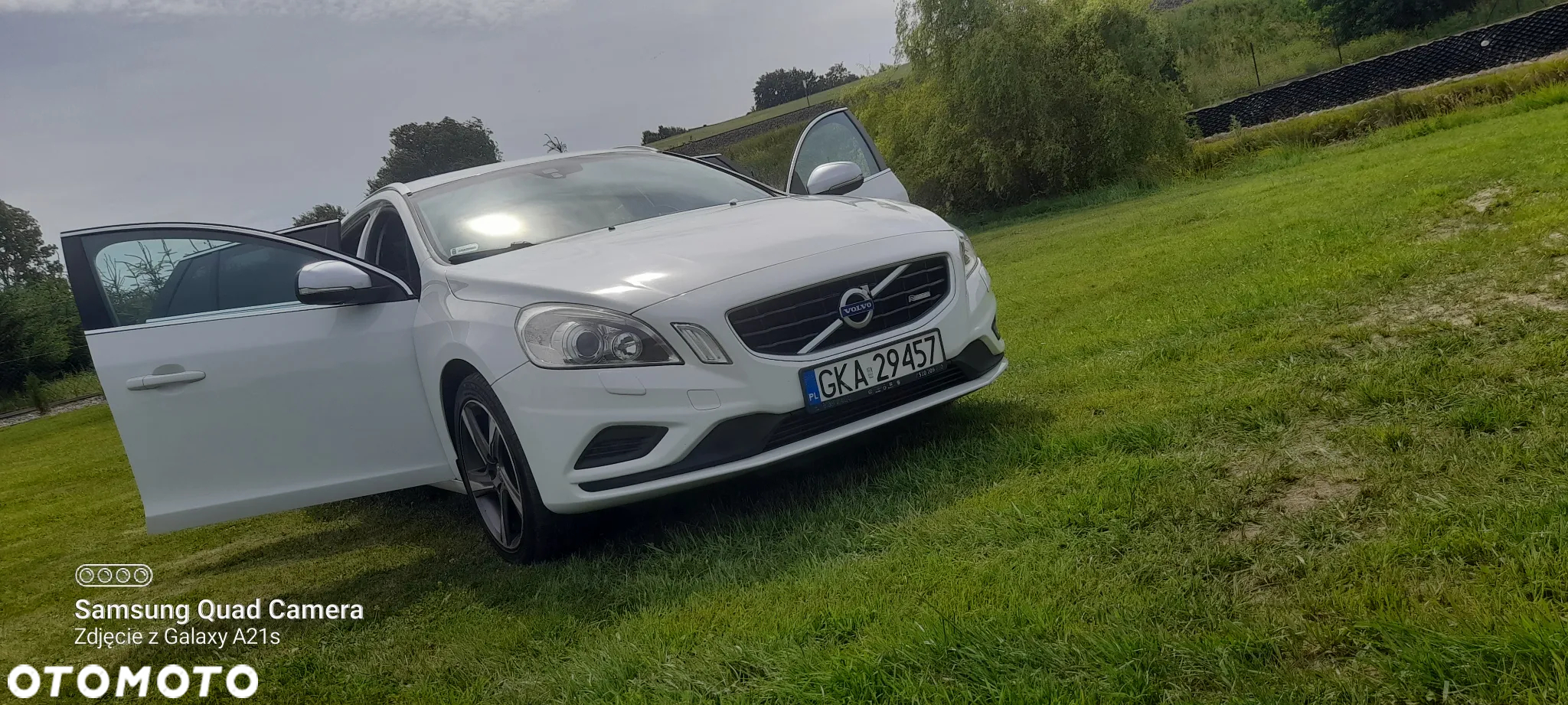 Volvo V60 D3 R-Design - 16