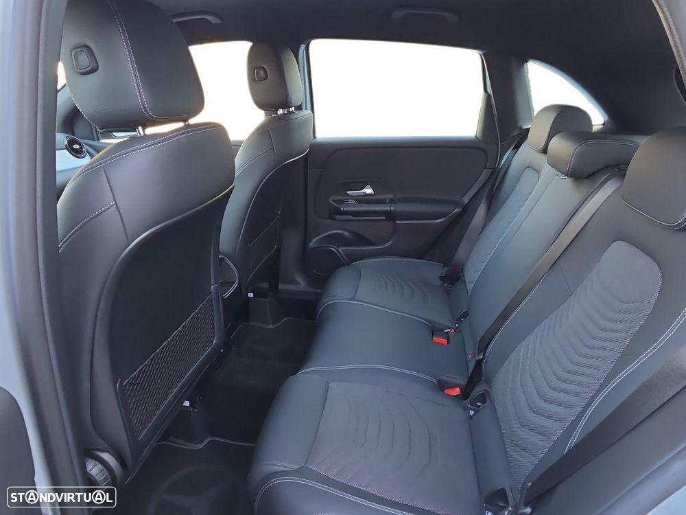 Mercedes-Benz B 180 d - 23