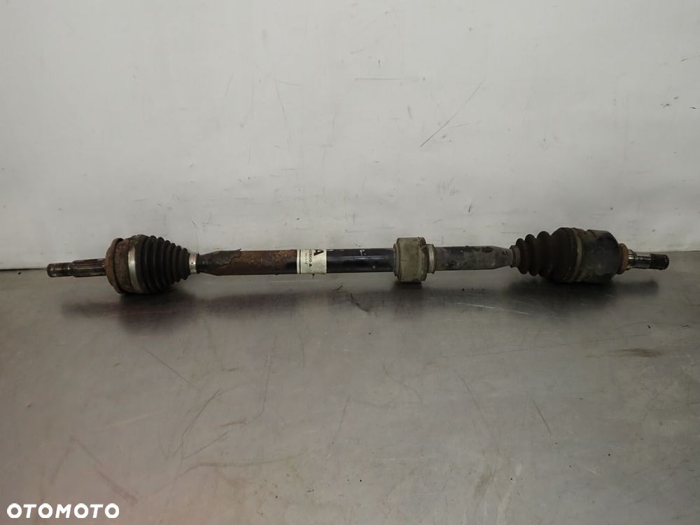 PÓŁOŚ PRAWA TOYOTA COROLLA E15 - 1