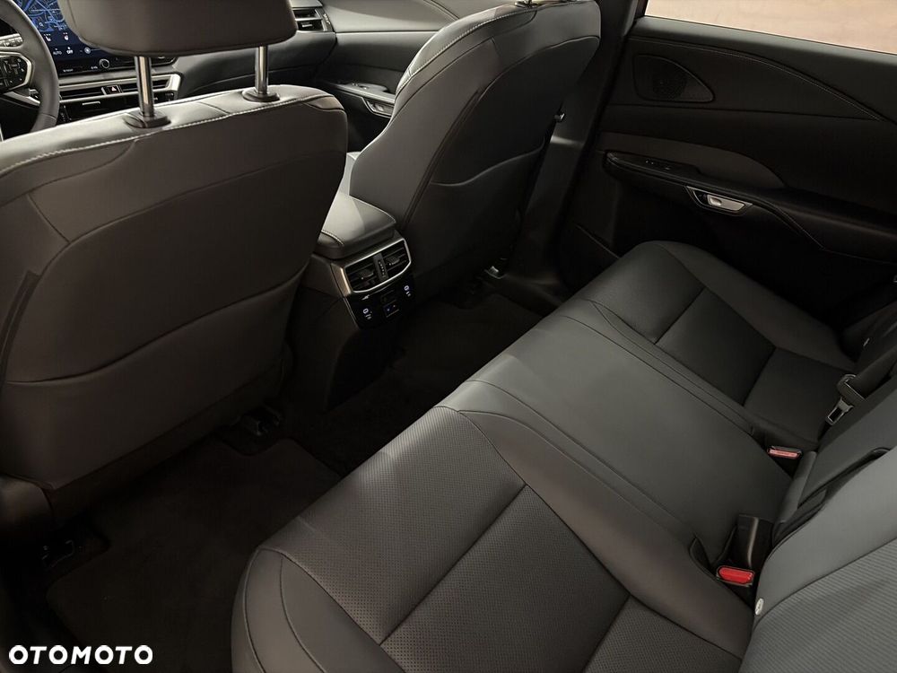 Lexus RX - 11