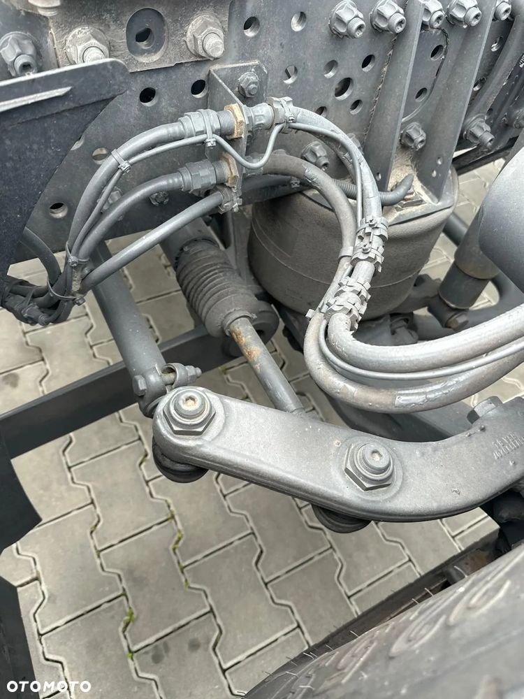 Mercedes-Benz 2548 - 12