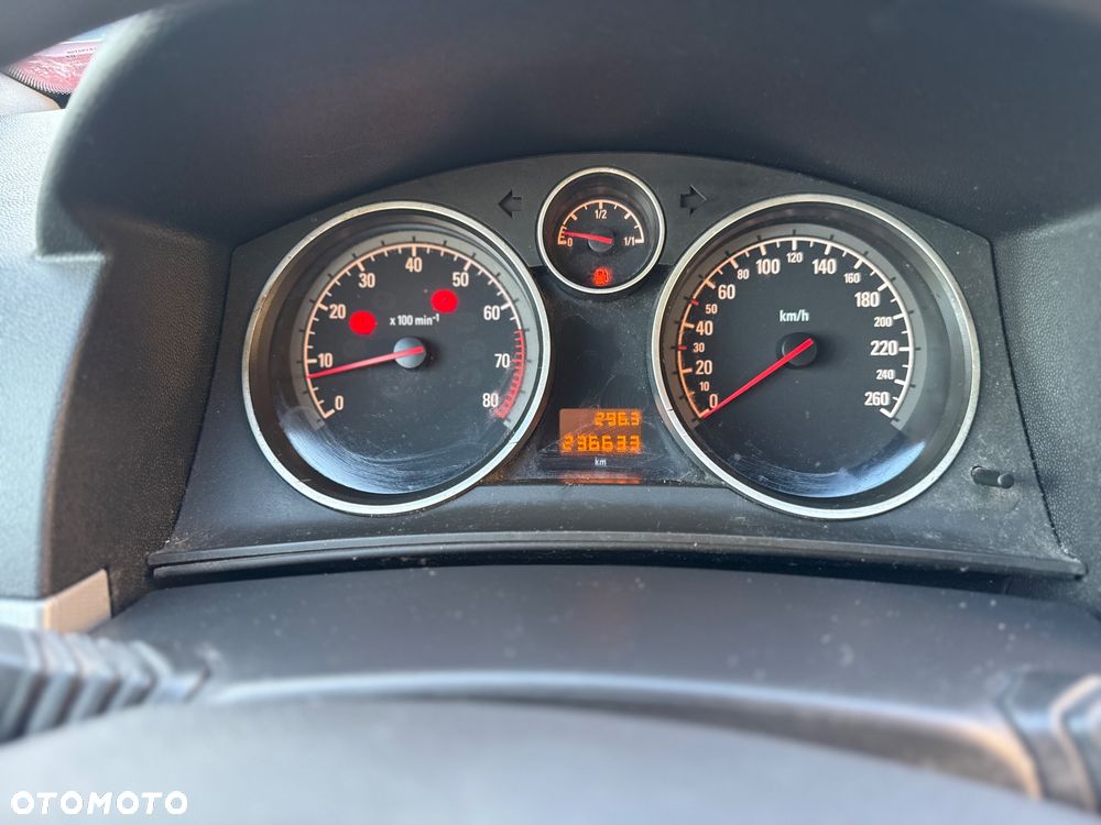 Opel Astra 1.4 Cosmo - 26