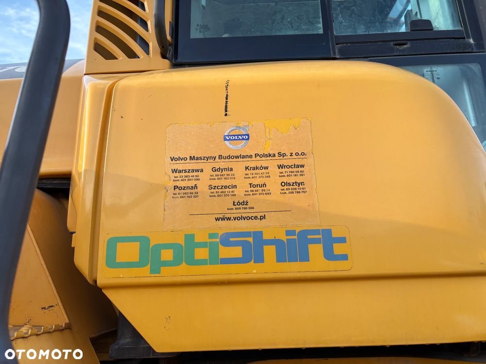 Volvo L150H rok 2011, 26ton, 4,2m3 opony 70%, bdb - 15