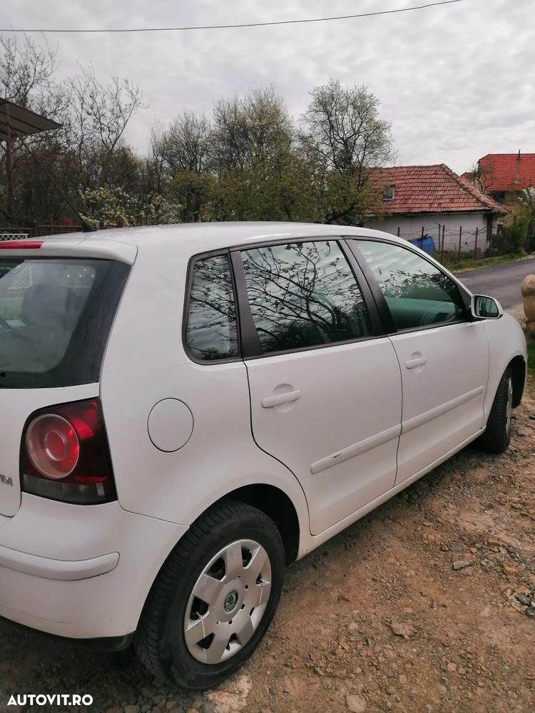 Volkswagen Polo 1.4 TDI Attractive - 2