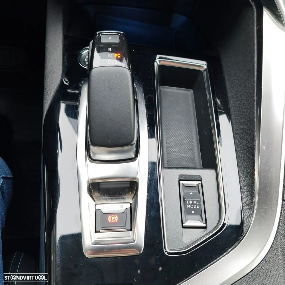 Peugeot 3008 1.6 Hybrid Allure Pack e-EAT8 - 15