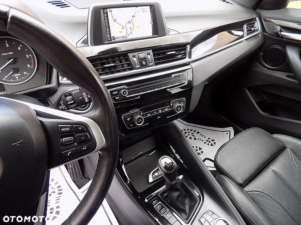 BMW X1 sDrive20d Sport Line - 13