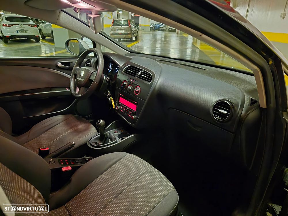 SEAT Leon 1.6 TDI DPF E-Ecomotive Style - 34