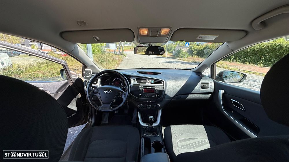 Kia Ceed 1.4 CRDi LX - 19
