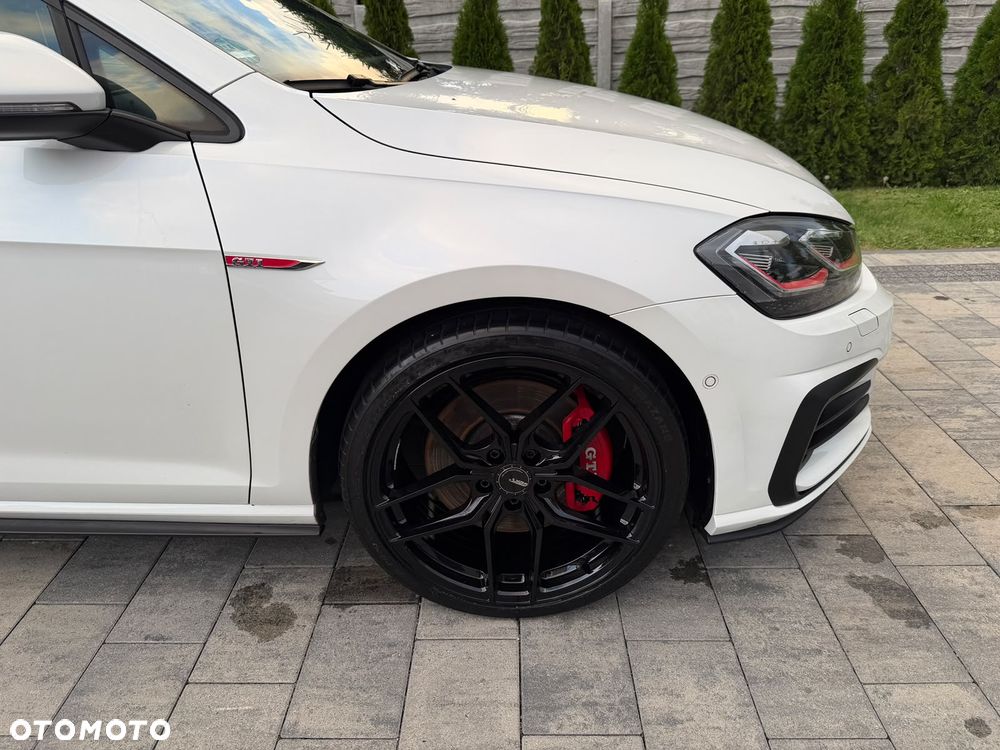 Volkswagen Golf GTI (BlueMotion Technology) DSG Performance - 14