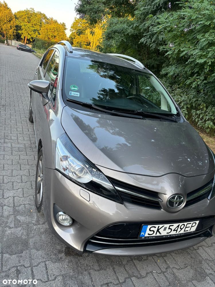 Toyota Verso 1.8 Premium 7os - 2