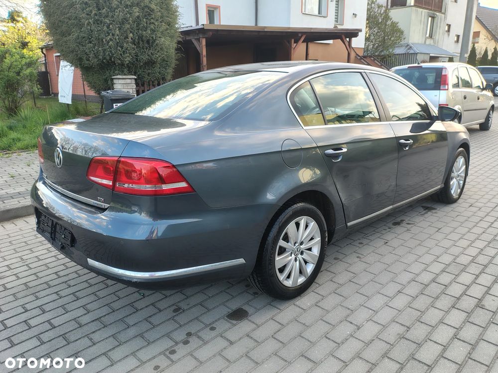 Volkswagen Passat - 6