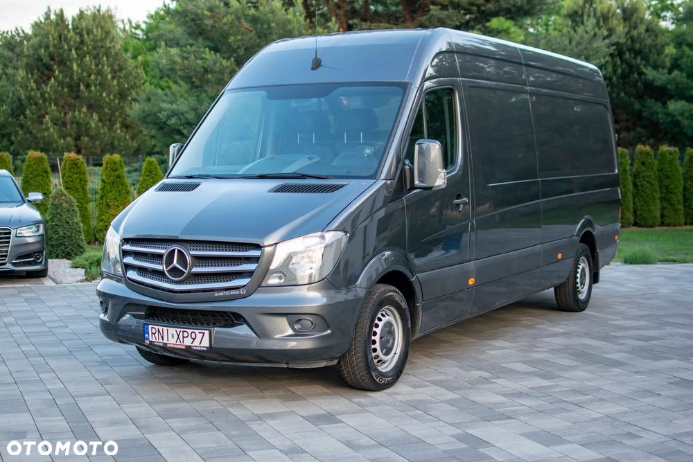 Mercedes-Benz Sprinter 319 - 4