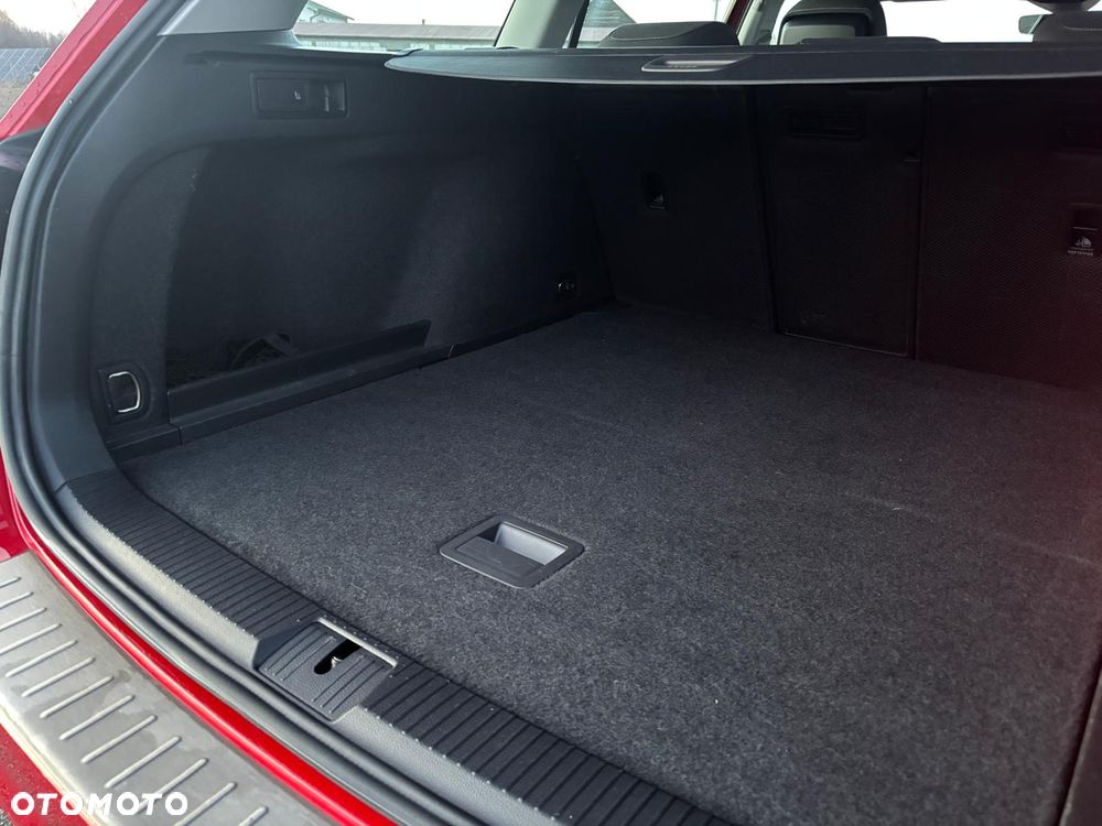 Volkswagen Passat - 25