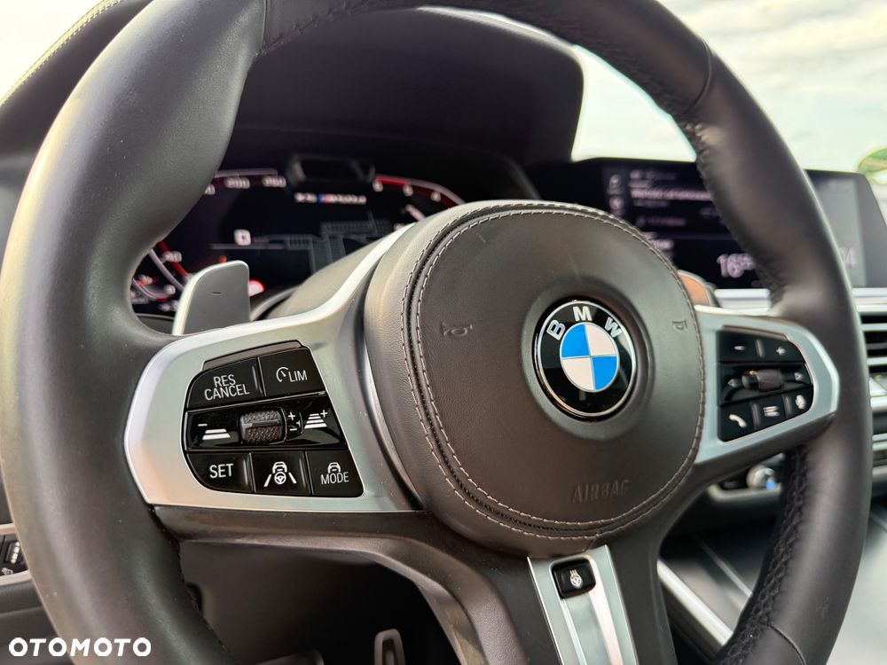 BMW X5 M M50d - 11