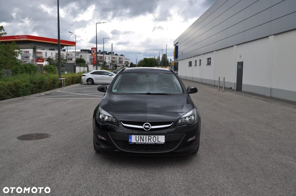 Opel Astra 1.4 Turbo Exklusiv - 4