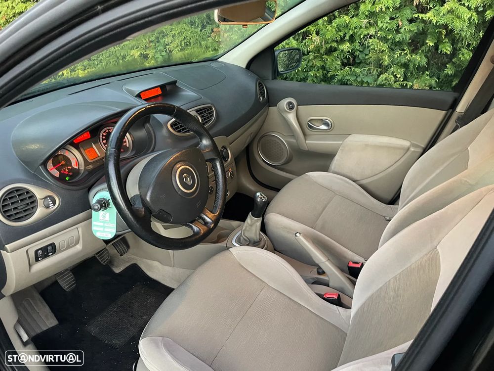 Renault Clio 1.2 16V Dynamique Luxe - 1