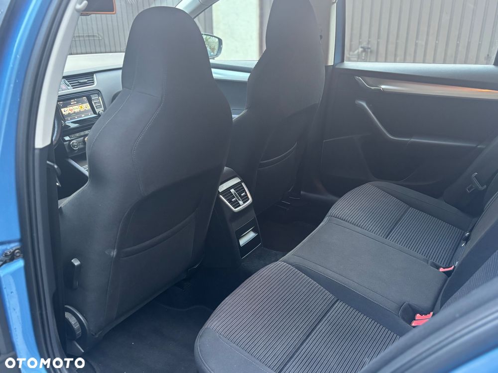 Skoda Octavia 1.6 TDI Edition DSG - 9
