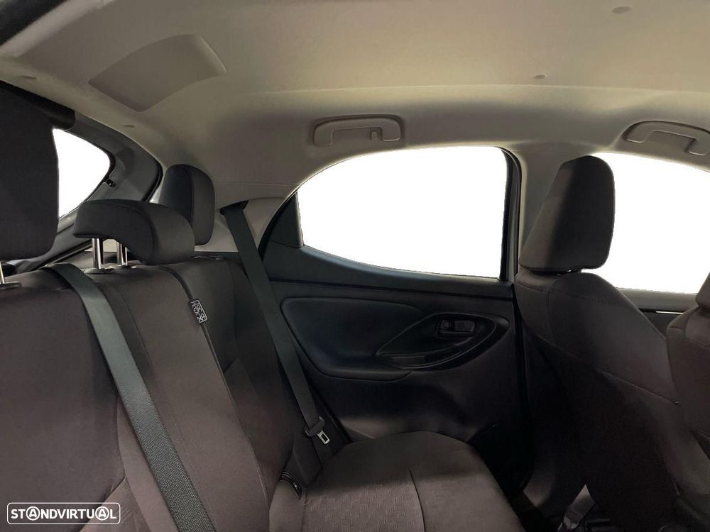 Toyota Yaris - 8