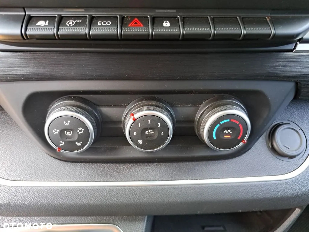 Renault Trafic - 16