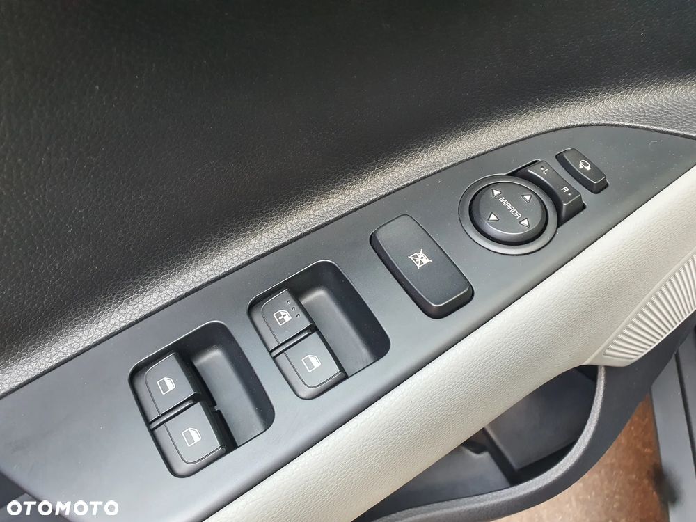 Kia Stonic 1.0 T-GDI 120 Vision - 22