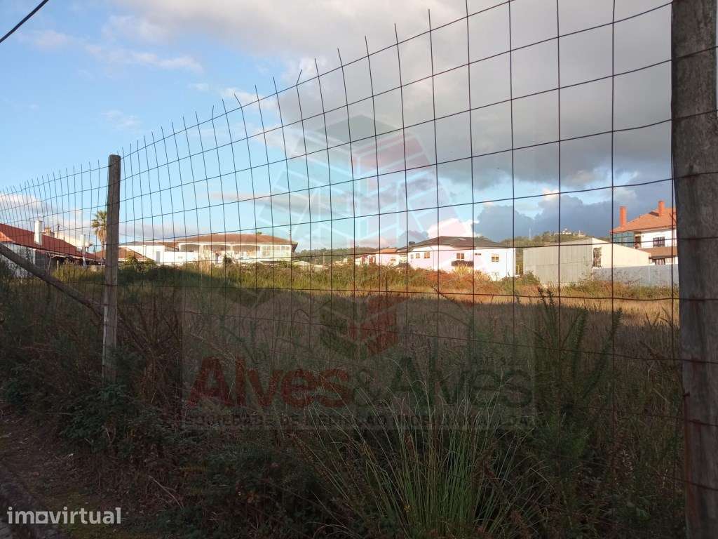 Terreno com 2.400 m2 em S. Pedro Fins - Viabilidade para construção... - Grande imagem: 3/4