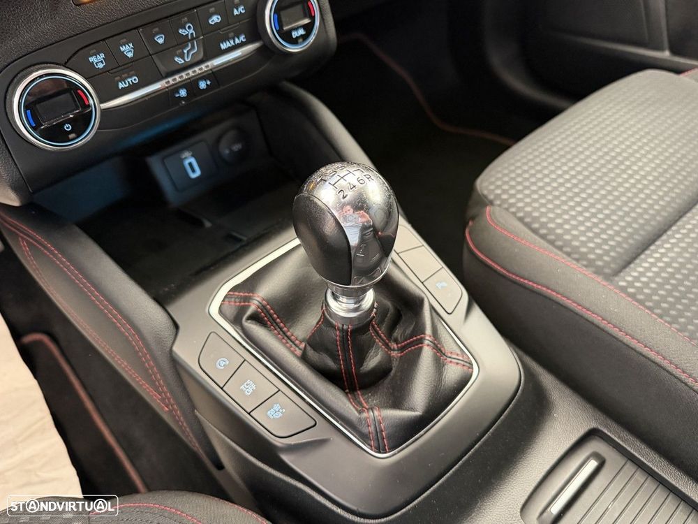 Ford Focus 1.0 EcoBoost ST-Line - 17
