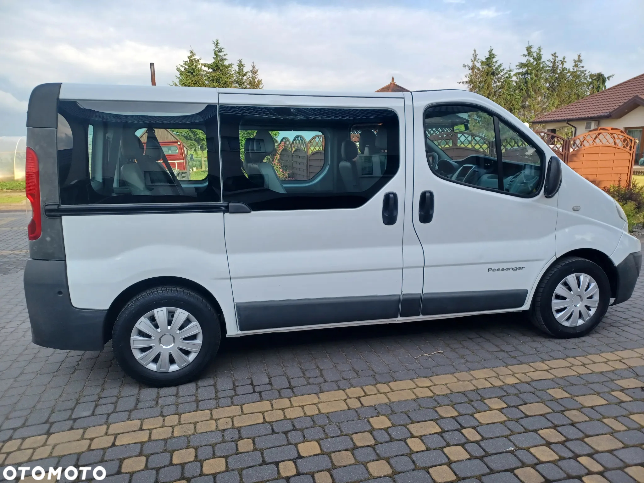 Renault Trafic 2.0 dCi 115 Passenger Expression - 3