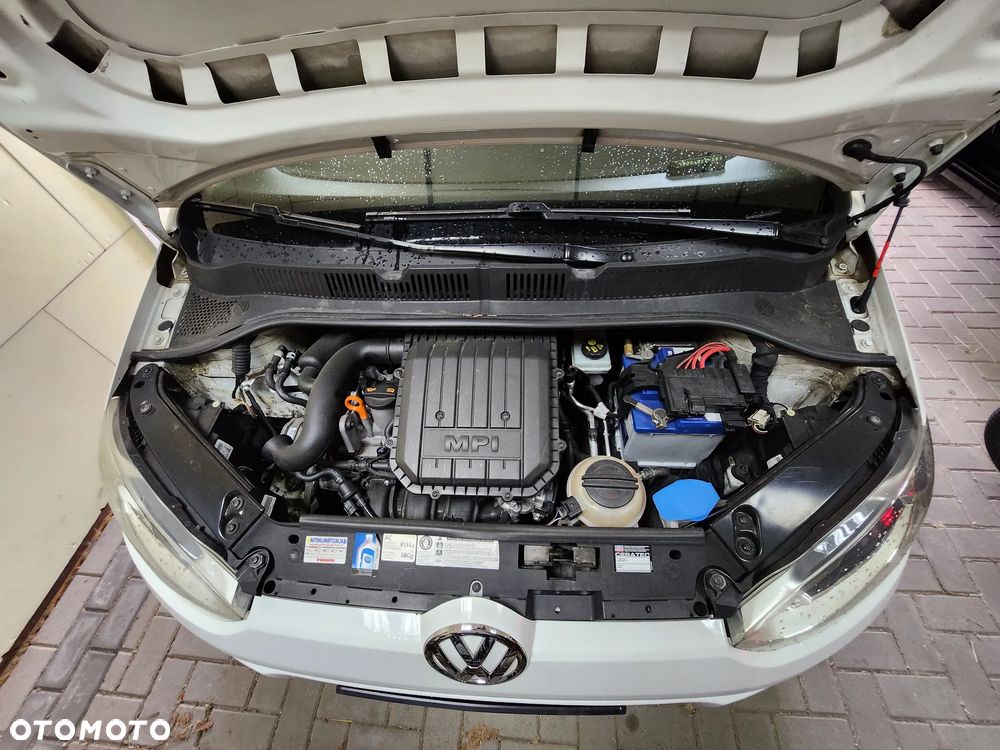 Volkswagen up! white - 12