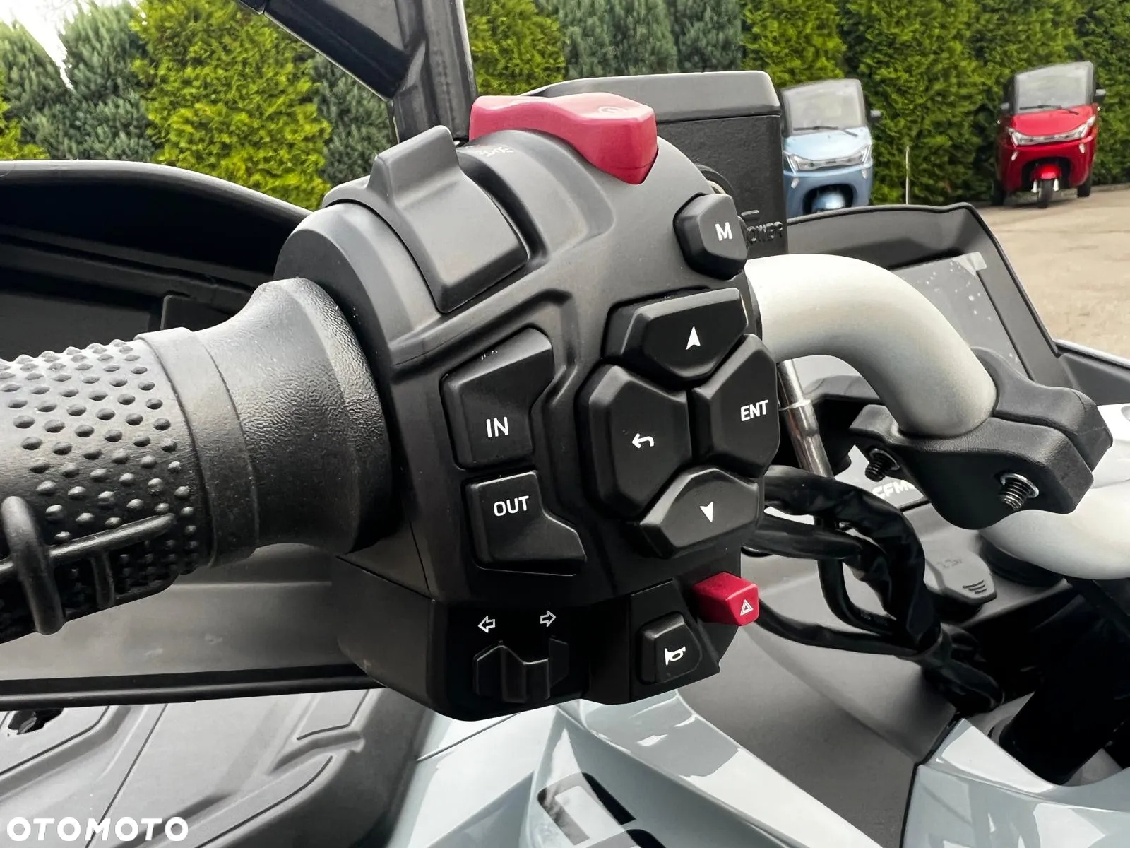 CFMoto CForce - 12
