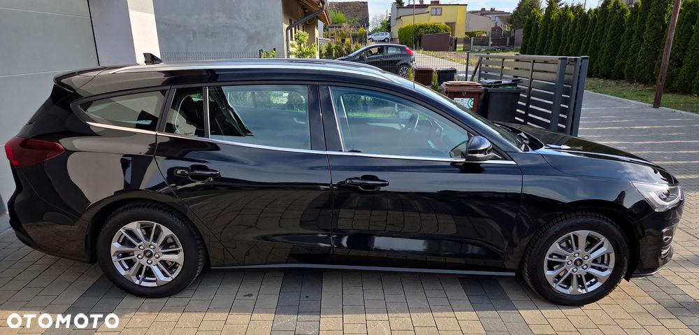 Ford Focus 1.0 EcoBoost Titanium - 4