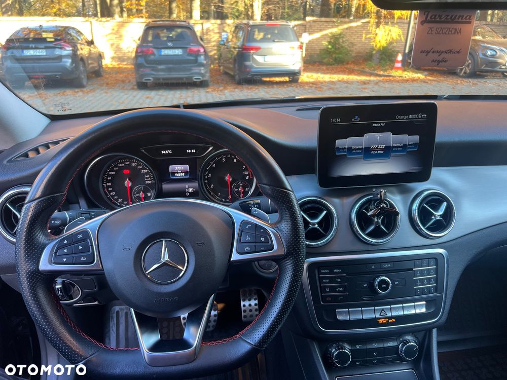 Mercedes-Benz CLA 200 7G-DCT AMG Line - 5