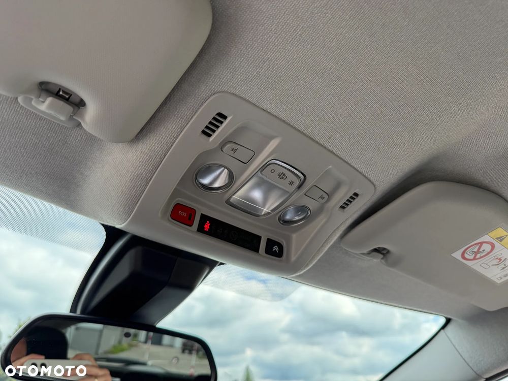 Citroën C3 Pure Tech 110 S&S EAT6 SHINE - 24