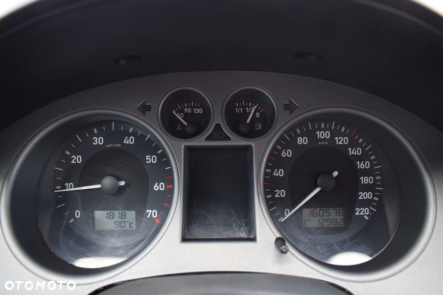 Seat Ibiza 1.4 16V Passion - 13