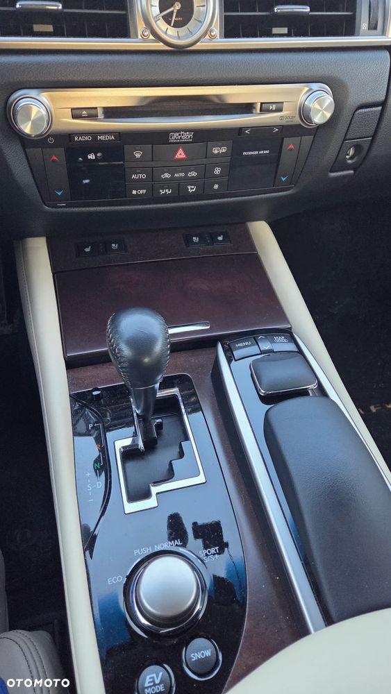 Lexus GS 450h Luxury Line - 29