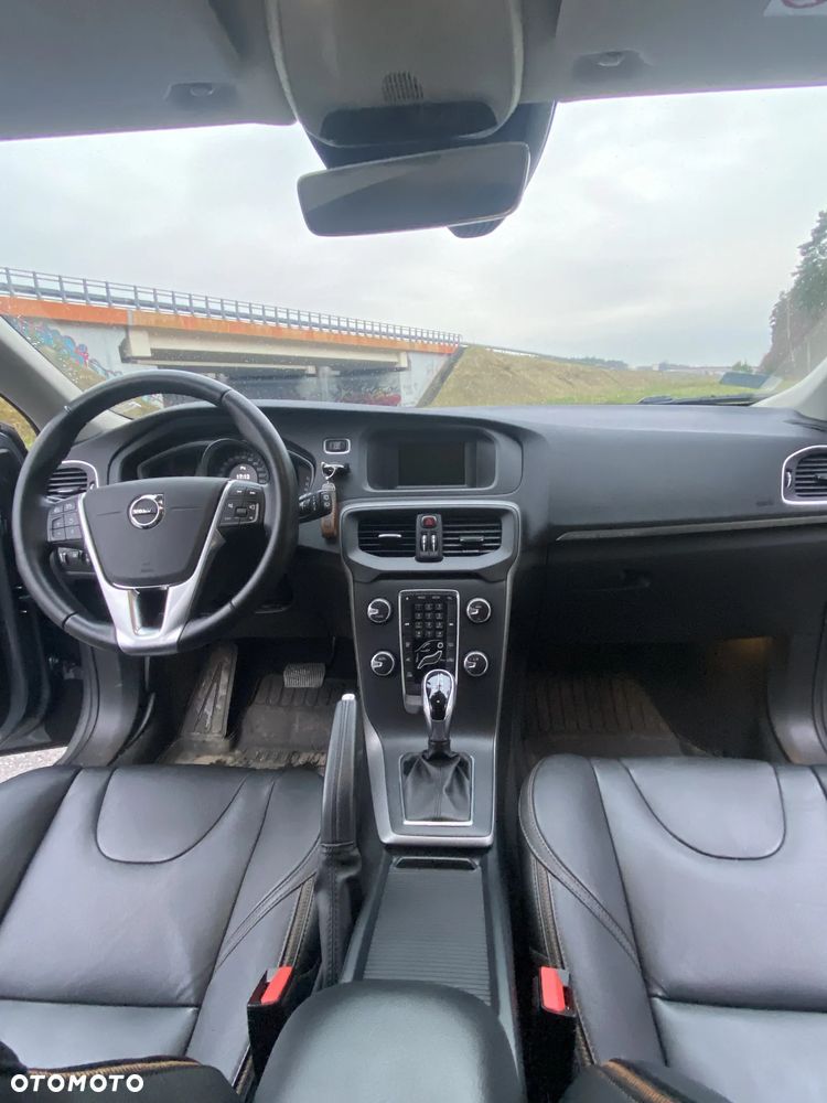 Volvo V40 T3 Drive-E Momentum - 3