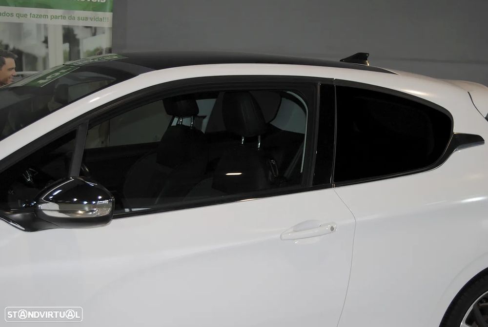 Peugeot 208 155 THP Allure - 11