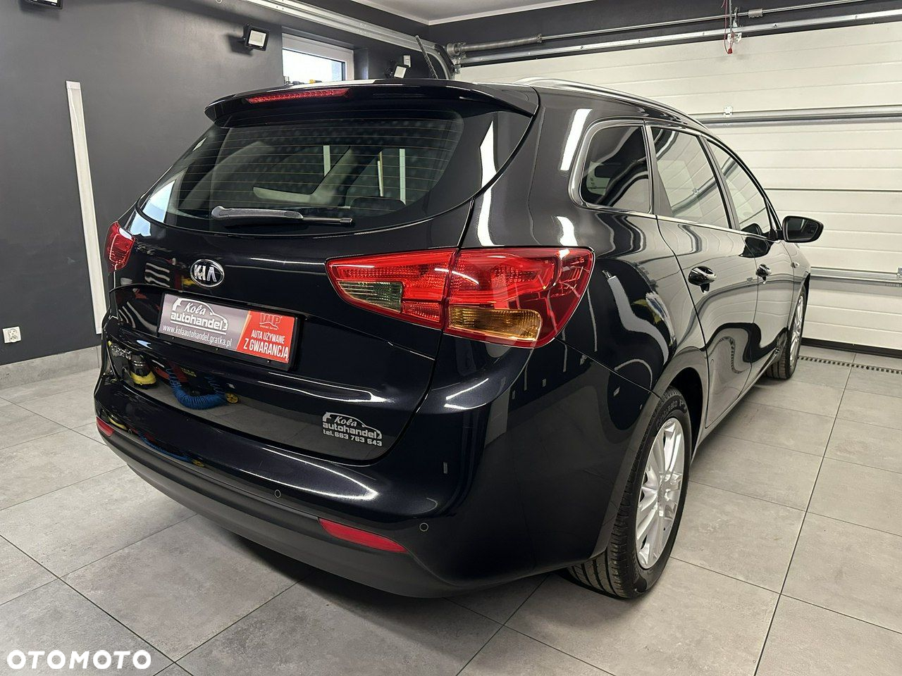 Kia Ceed - 4