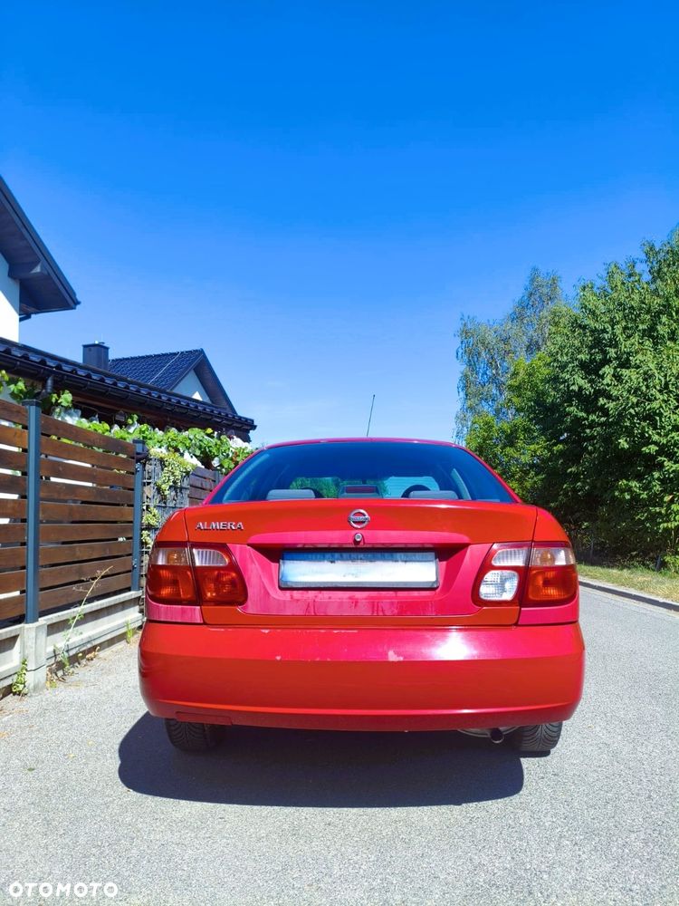 Nissan Almera - 3