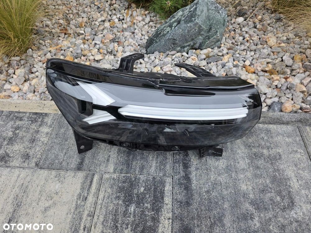DACIA DUSTER III 3 BIGSTER Kompletna Lampa prawa przód Full Led 260107725R - 2