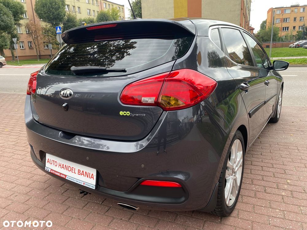 Kia Ceed 1.6 GDI Dream-Team Edition - 18