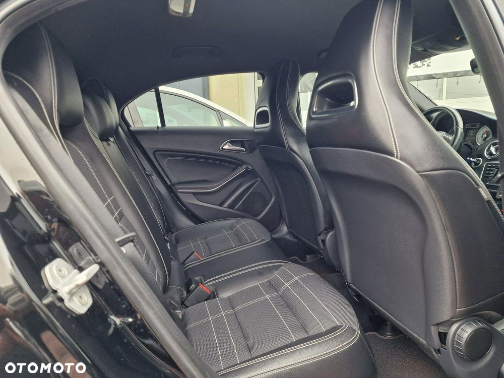 Mercedes-Benz Klasa A 180 (BlueEFFICIENCY) Urban - 21