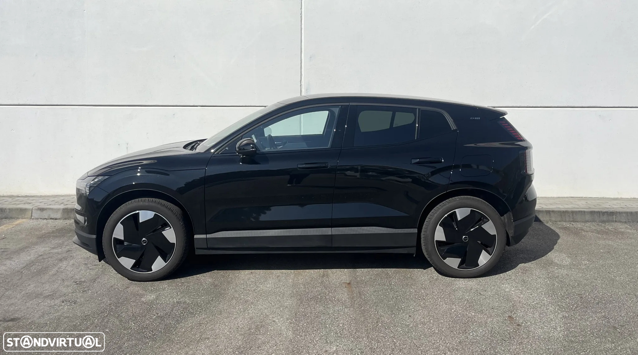 Volvo EX30 69 kWh Single Motor Extended Range Plus - 8