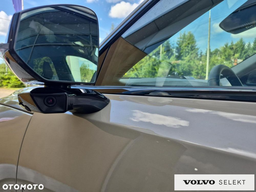 Volvo EX90 - 16