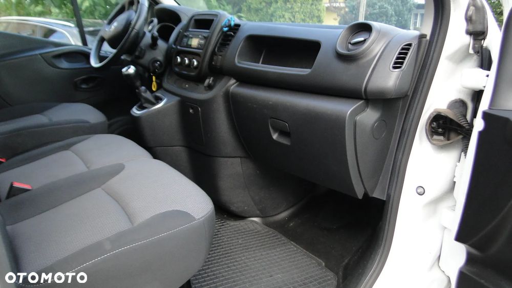 Renault Trafic - 16