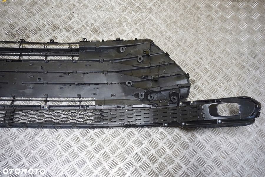 TOYOTA SIENNA 2021 - Kratka w Zderzak Atrapa Dolna Grill USA - 6