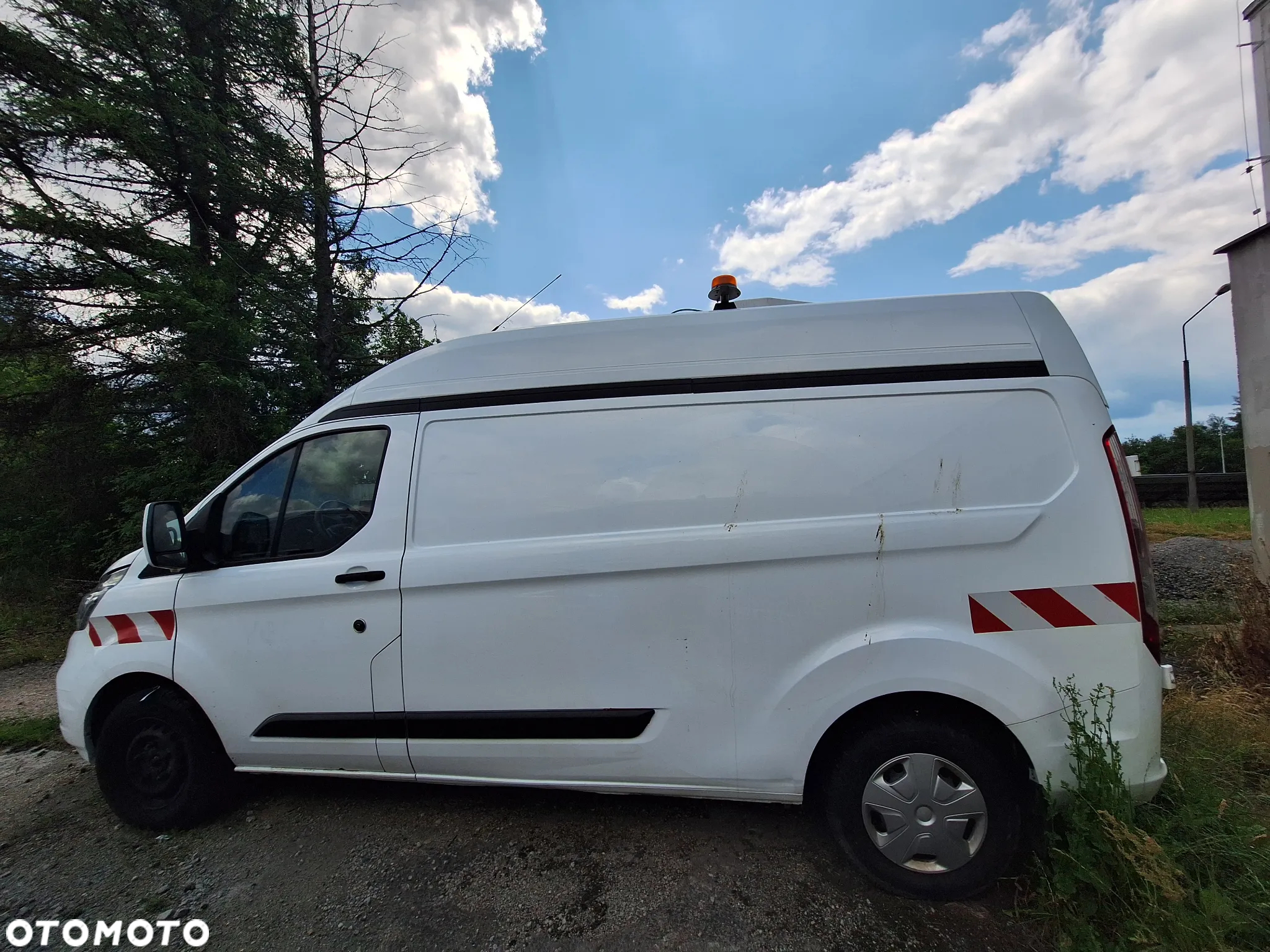 Ford TRANSIT CUSTOM L2H2 2.0 ECOBLUE 130 TREND BUSINESS - 4