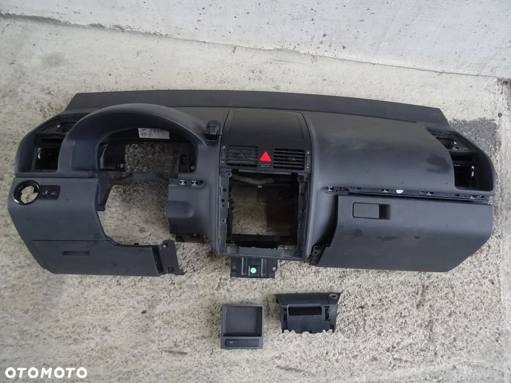 VW TOURAN DESKA ROZDZIELCZA KONSOLA KOKPIT TAPICERKA - 2