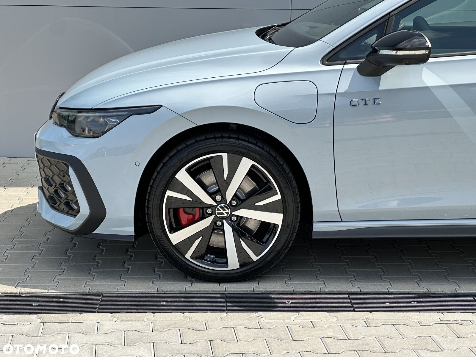 Volkswagen Golf - 8
