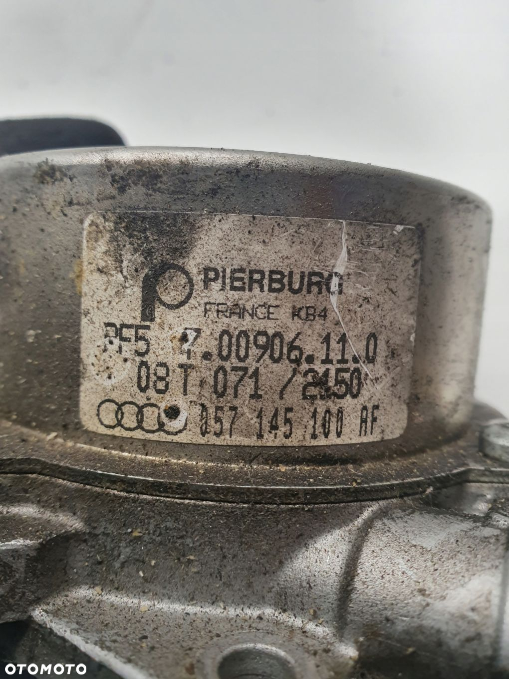 POMPA VACUM AUDI A6 C6 3.0 TDI BMK ASB 057145100AF - 3